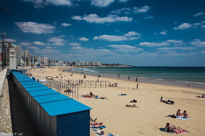 Plage bord de mer des Sables d'Olonne